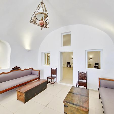 Karpimo Horizon - Caldera View With Private Hot Tub Villa ฟิรอสเตฟานี ภายนอก รูปภาพ