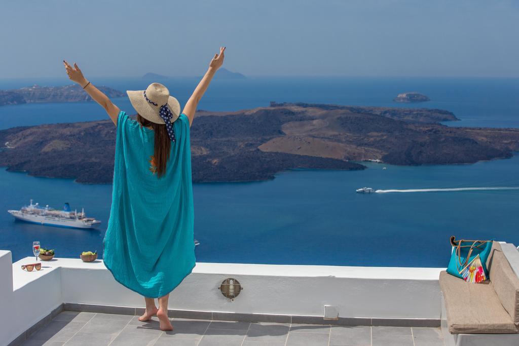 Karpimo Horizon - Caldera View With Private Hot Tub Villa ฟิรอสเตฟานี ภายนอก รูปภาพ