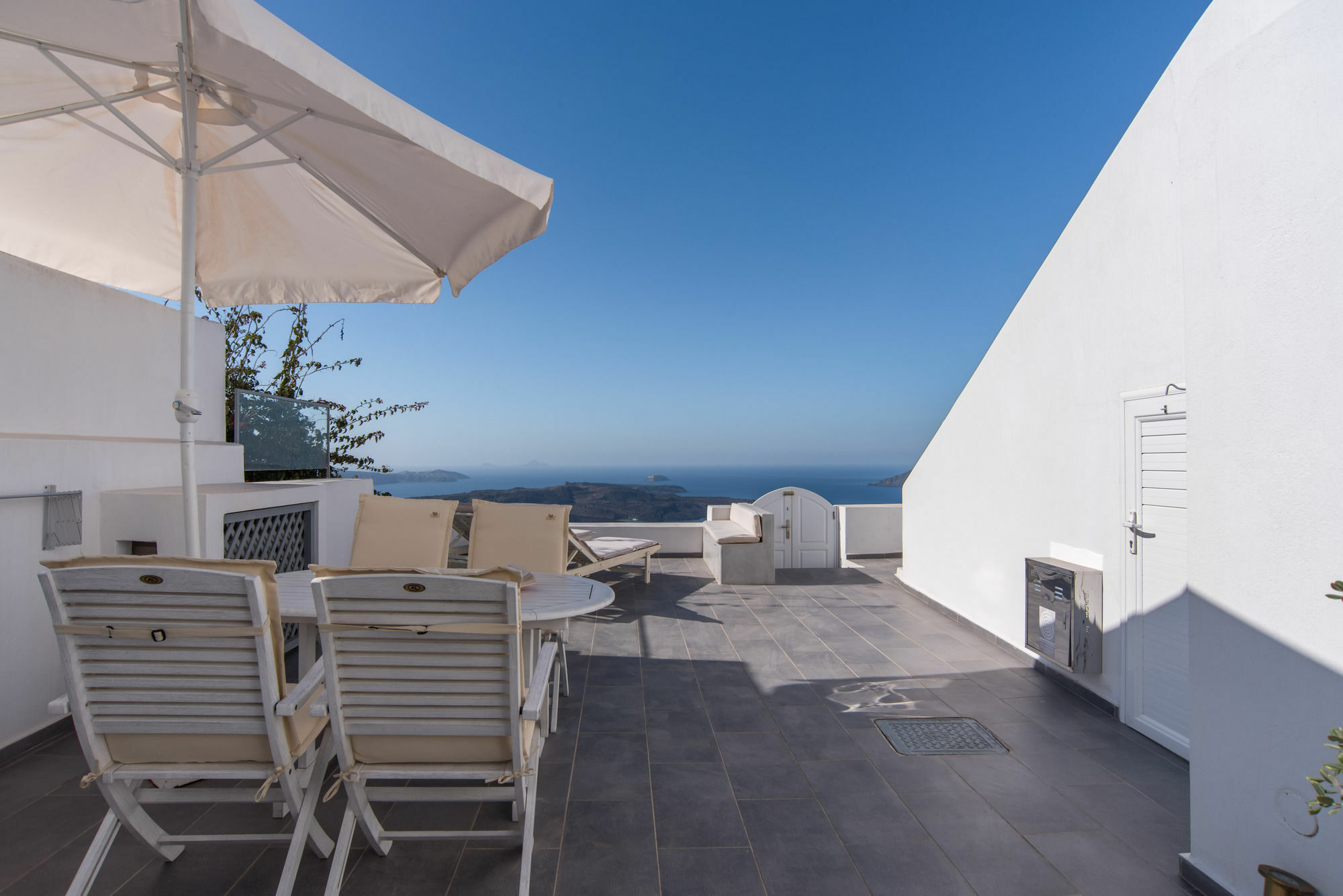Karpimo Horizon - Caldera View With Private Hot Tub Villa ฟิรอสเตฟานี ภายนอก รูปภาพ