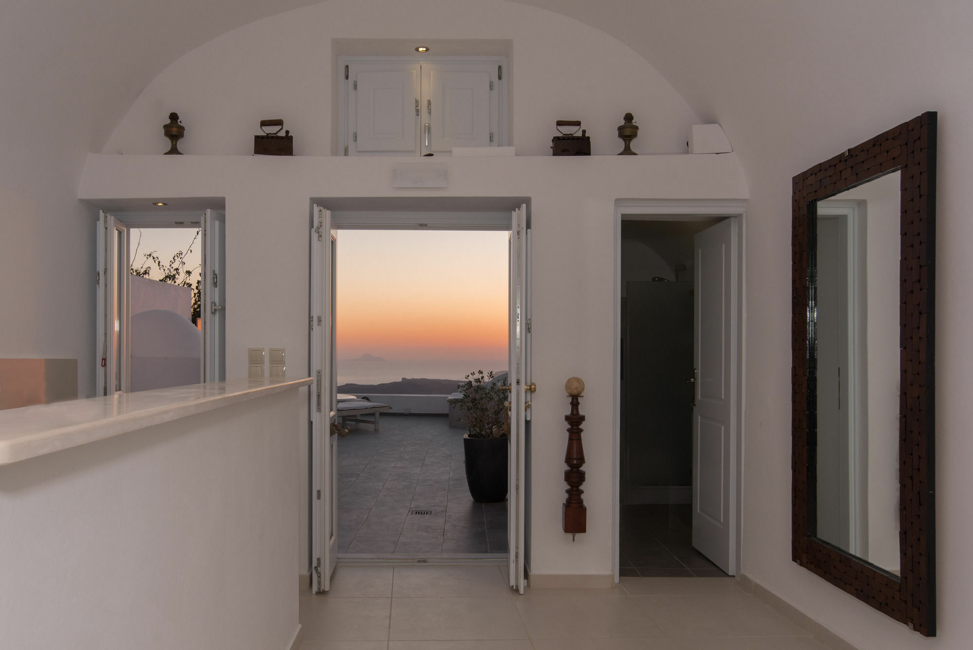 Karpimo Horizon - Caldera View With Private Hot Tub Villa ฟิรอสเตฟานี ภายนอก รูปภาพ