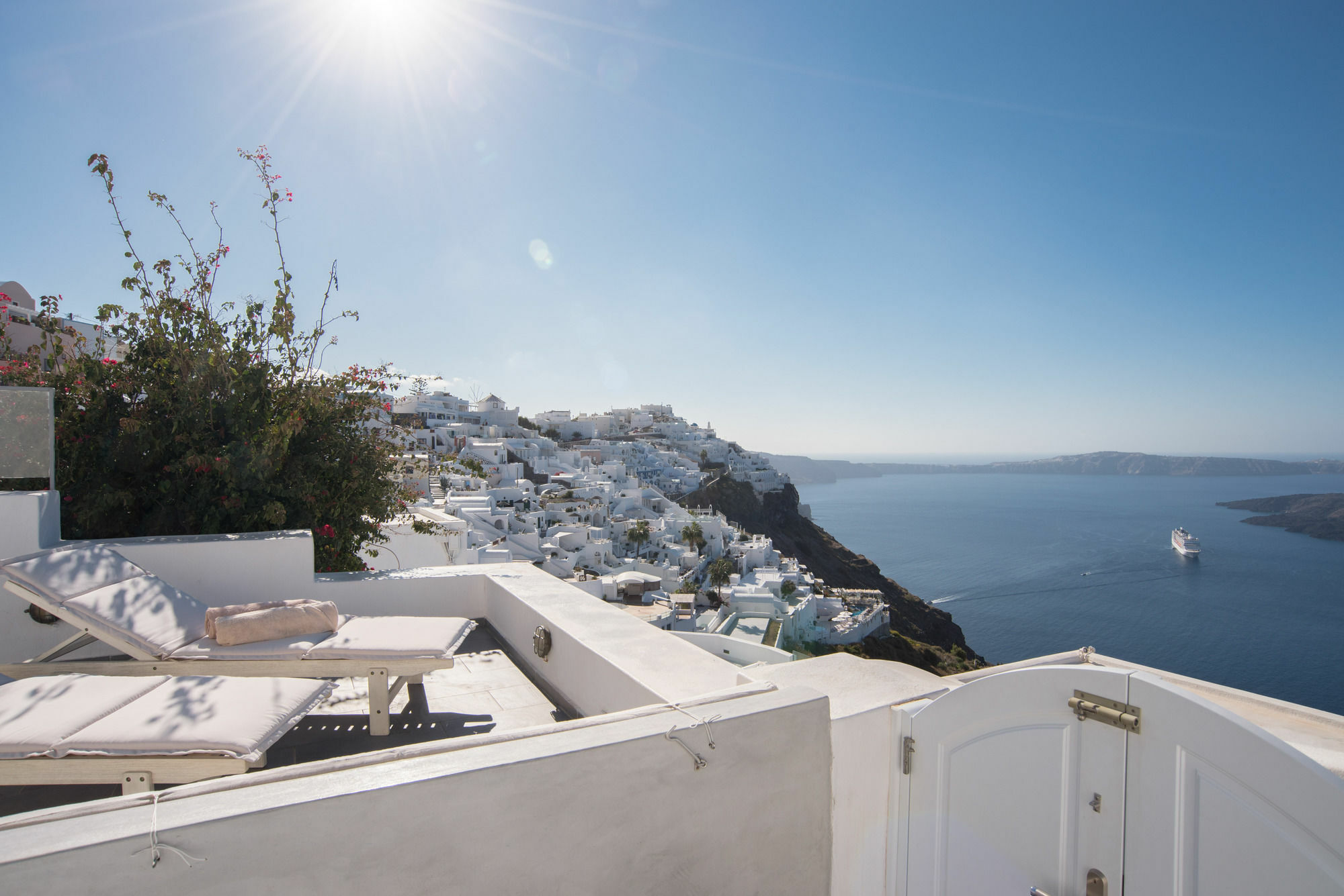 Karpimo Horizon - Caldera View With Private Hot Tub Villa ฟิรอสเตฟานี ภายนอก รูปภาพ